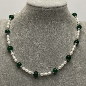 Artisan Handcrafted Emerald Green Gemstone Freshwater Pearl Beaded Necklace